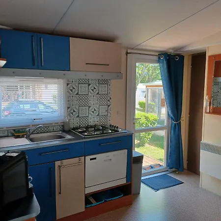 Flo's Mobil-home * 사일라구즈