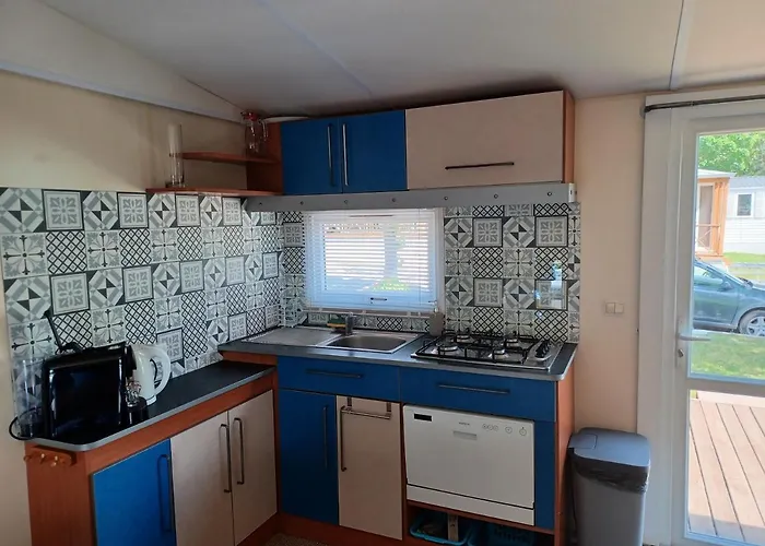 Flo's Mobil-home Camping